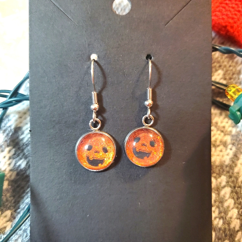 Color street dangle earrings